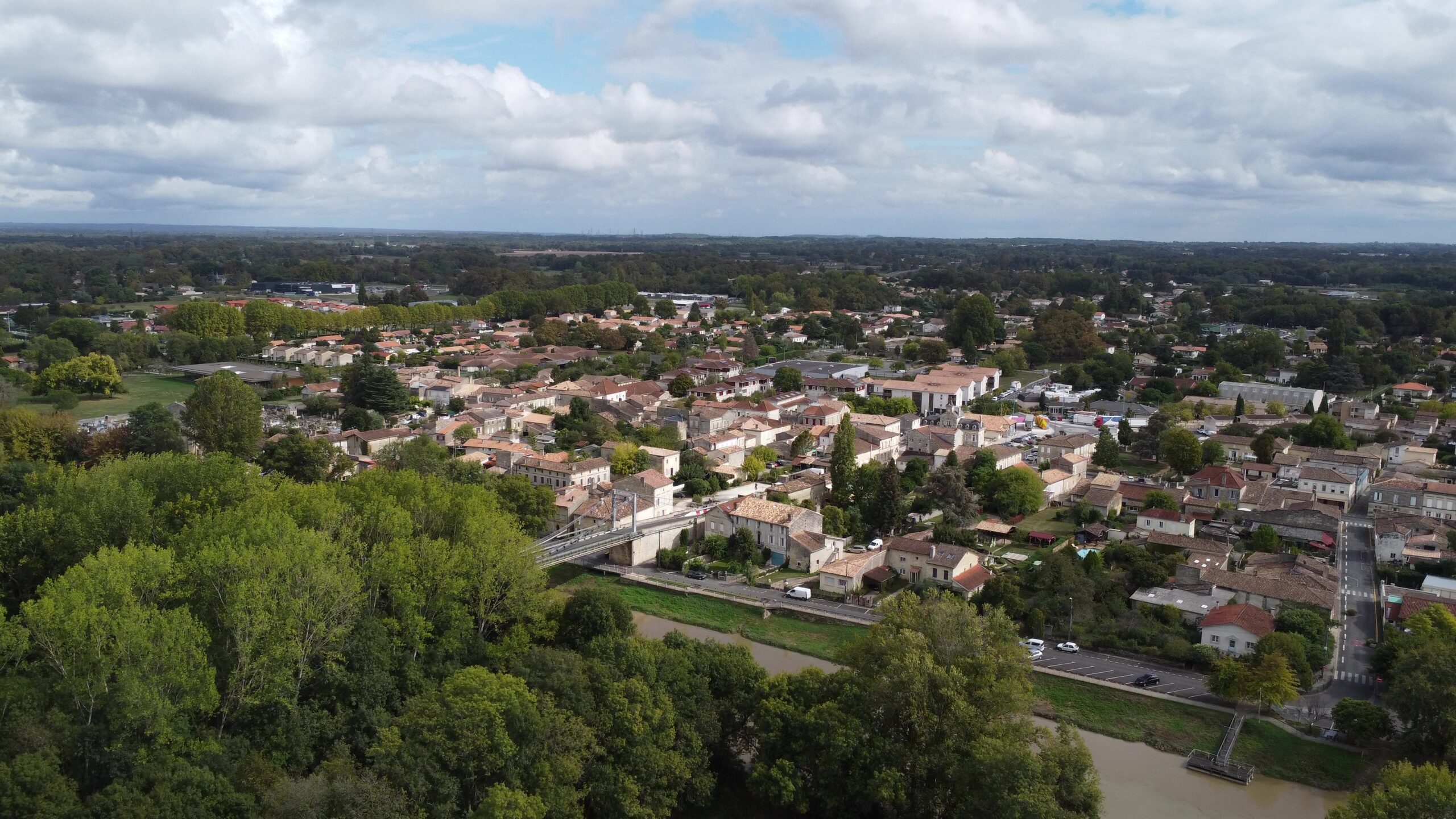 la dordogne en drone pour l'interview de christophe cathus